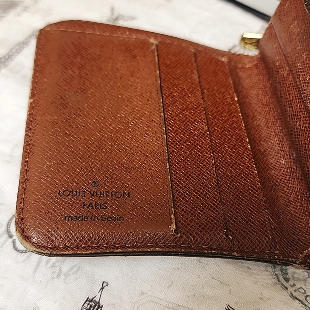 Louis Vuitton Monogram Canvas Compact Zippé Wallet - Picture 12 of 12